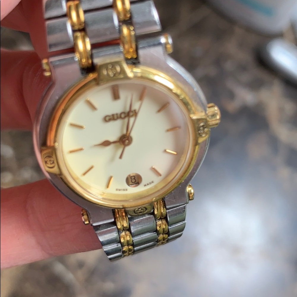 Gucci watch